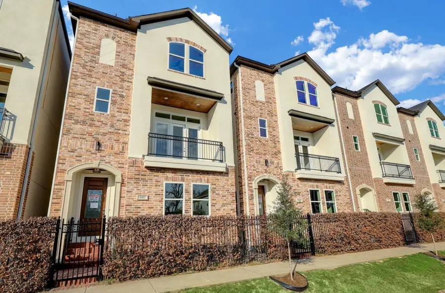 1007 E 28th Street, Houston, TX 77009 - #2