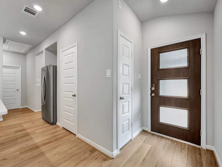 18717 Timber Glen Drive, Montgomery, TX 77316 - Image #3