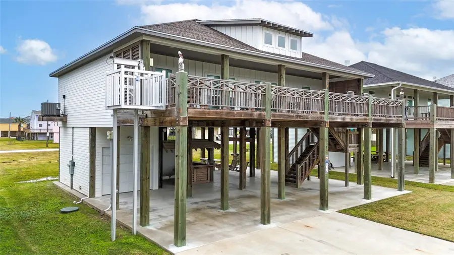 972 Bahama Drive, Crystal Beach, TX 77650 - #2
