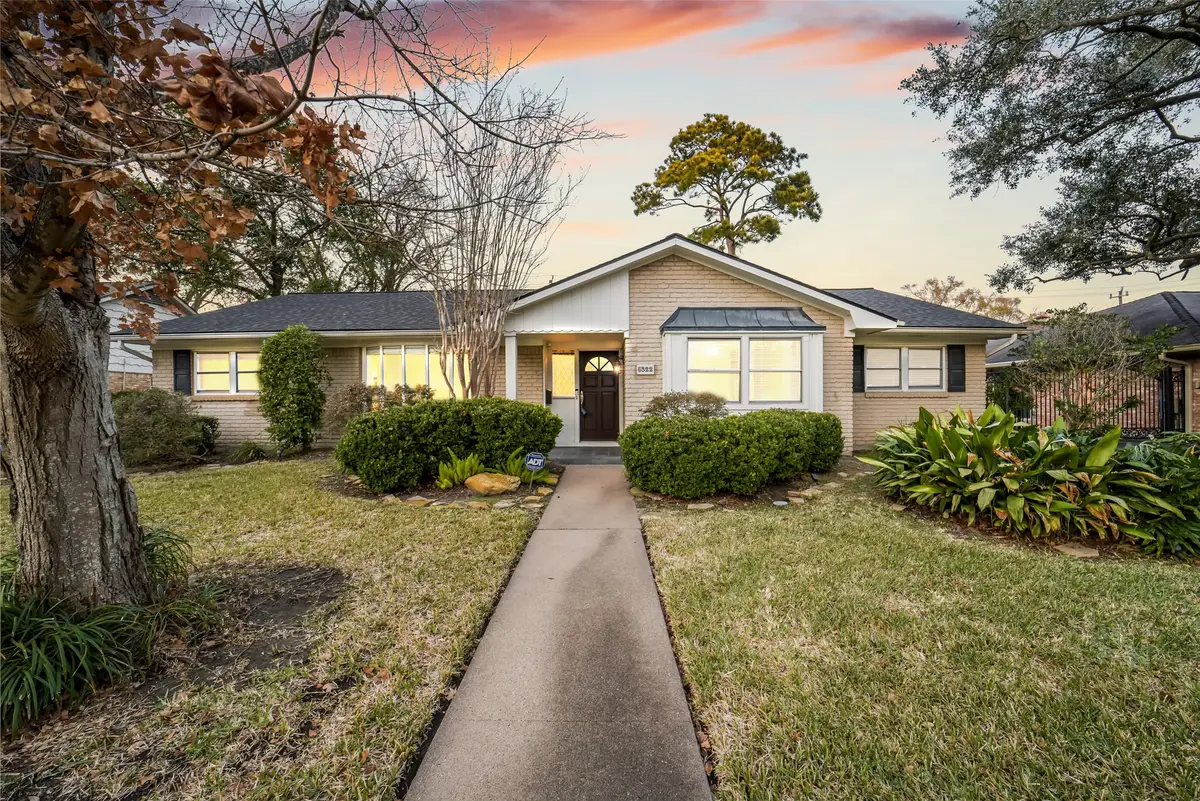 5322 Rutherglenn Drive, Houston, TX 77096 - Image #1
