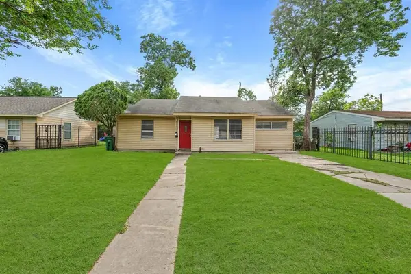 6314 Crestville Street, Houston, TX 77033