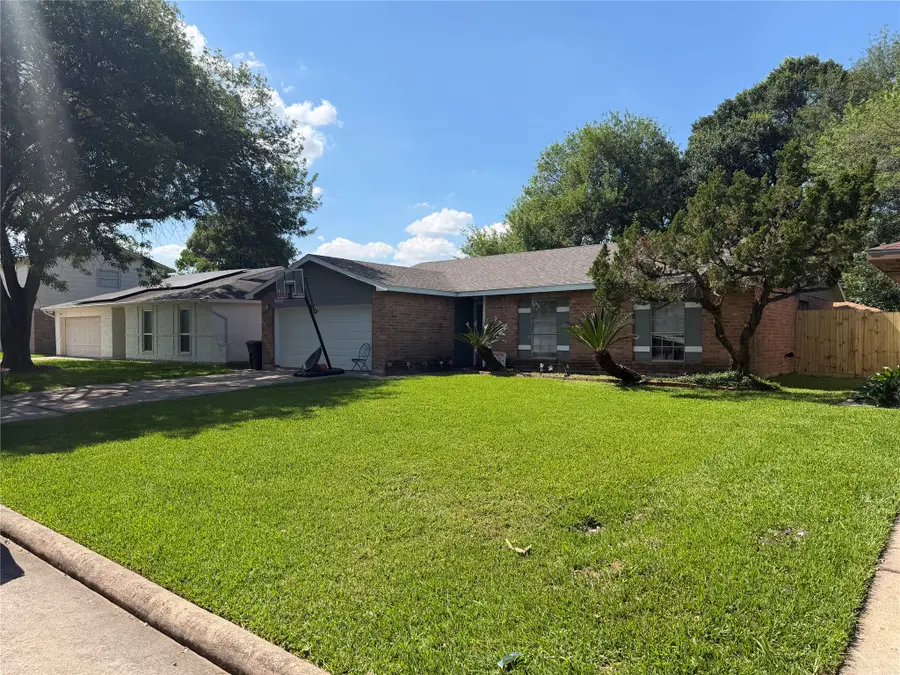 9909 Cardinal Street, La Porte, TX 77571 - #2