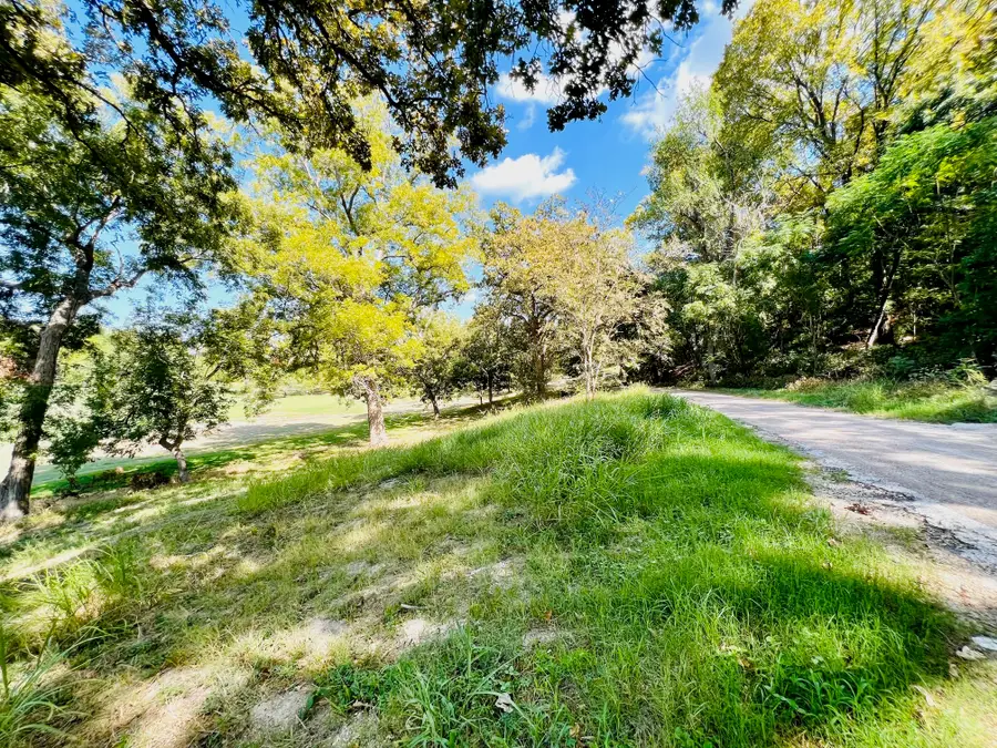 TBD Country Club Court, La Grange, TX 78945 - Image #2