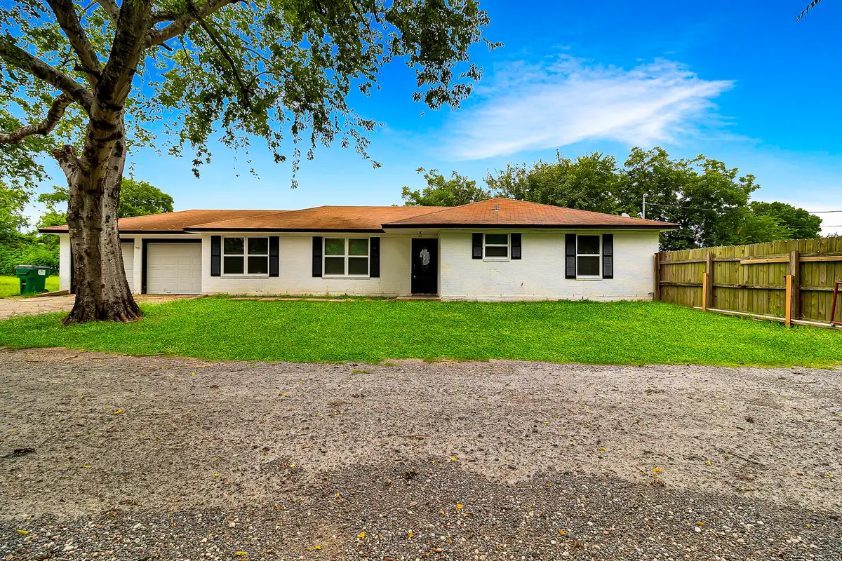 203 E Lance Street, Madisonville, TX 77864 - Image #1