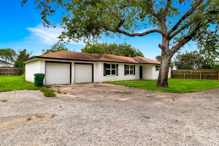 203 E Lance Street, Madisonville, TX 77864 - Image #2