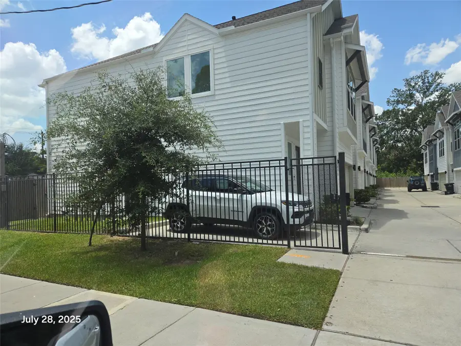 5503 Beall Street #A, Houston, TX 77091 - Image #2