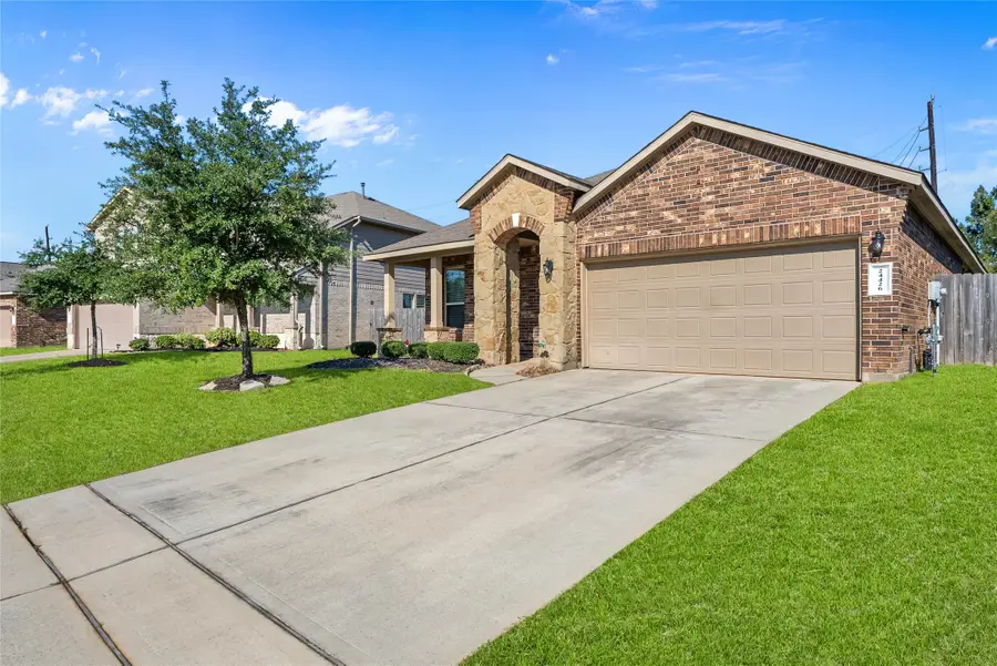 24426 N Newcastle Bay Trail, Spring, TX 77389 - Image #2