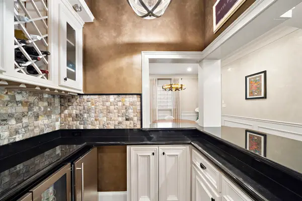 1229 Ripple Creek Drive, Houston, TX 77057