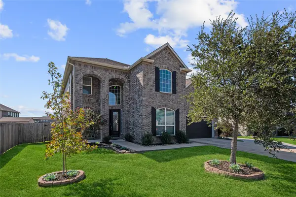 13814 Evert Court, Mont Belvieu, TX 77523