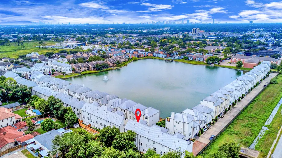 8926 Lakeshore Bend Drive, Houston, TX 77080 - Image #3