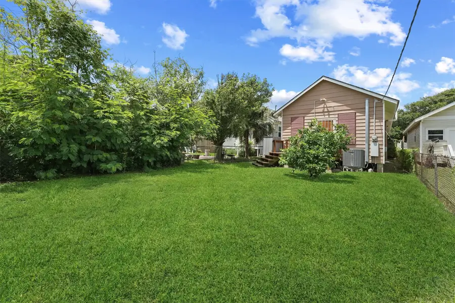 2212 32nd Street, Galveston, TX 77550 - Image #3