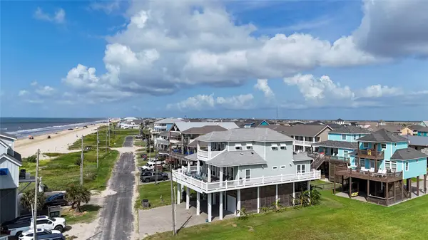 2809 Tradewind Lane, Crystal Beach, TX 77650