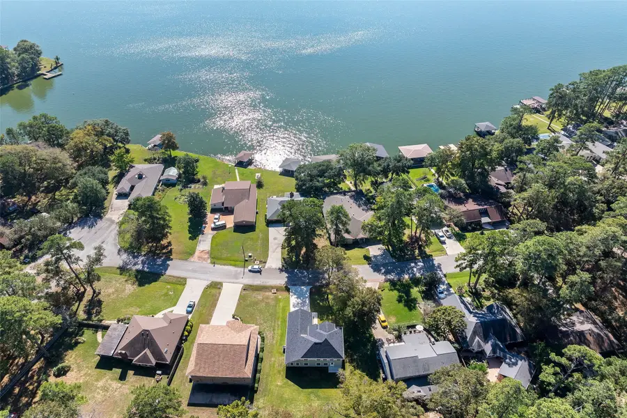14159 Lakepoint Drive, Willis, TX 77318 - Image #2