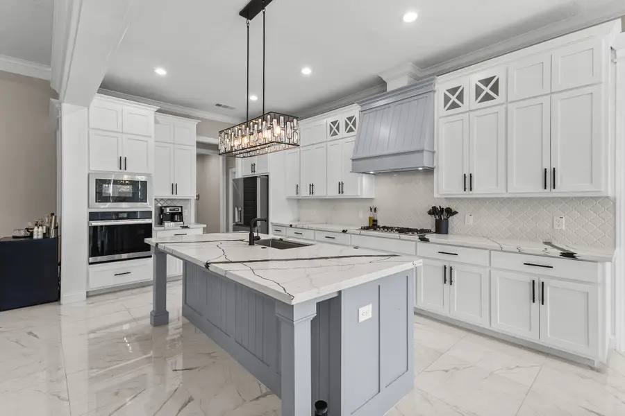 245 W Caldwood Drive, Beaumont, TX 77707 - Image #2