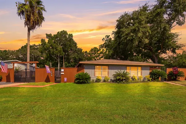 1704 Nina Lee Lane, Houston, TX 77018