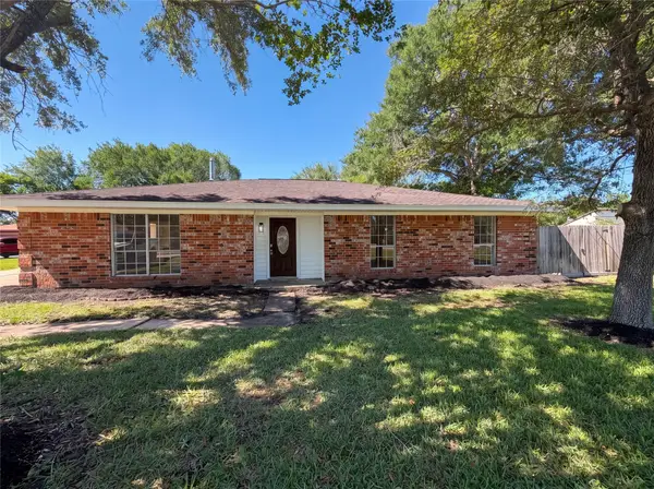 5917 Raza Road, Pearland, TX 77584