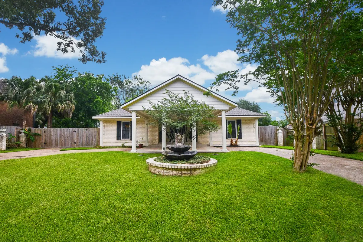1606 W Chelsea Place, El Lago, TX 77586 - #1
