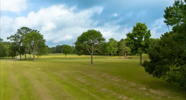 000 Seven Sisters Dr, New Caney, TX 77357