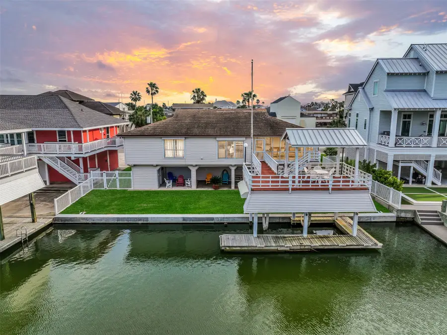 3512 Muscatee Circle, Galveston, TX 77554 - #3