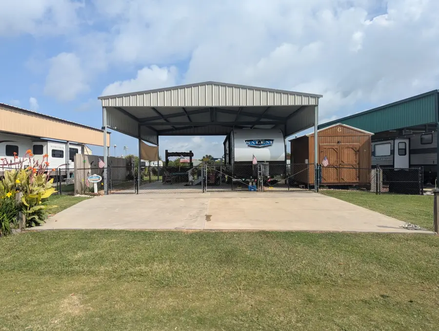 1815 Honeysuckle, Crystal Beach, TX 77650 - Image #2