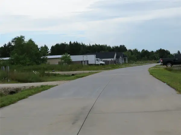 517 Road 5704, Cleveland, TX 77327