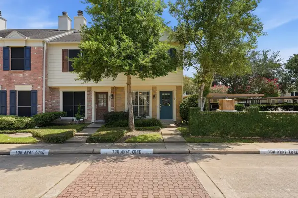 2808 Grants Lake Boulevard #304, Sugar Land, TX 77479