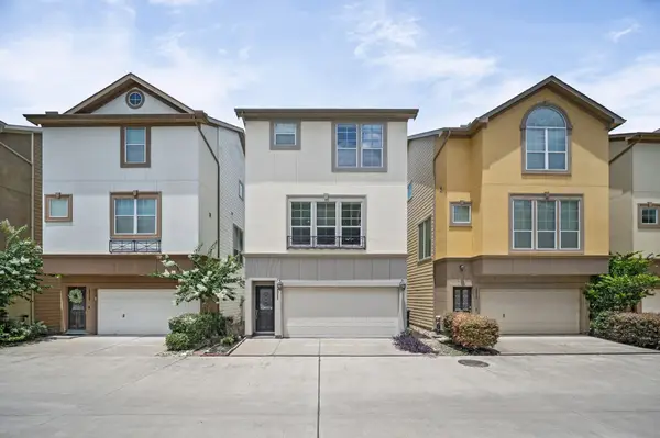 10722 Clearview Villa, Houston, TX 77025