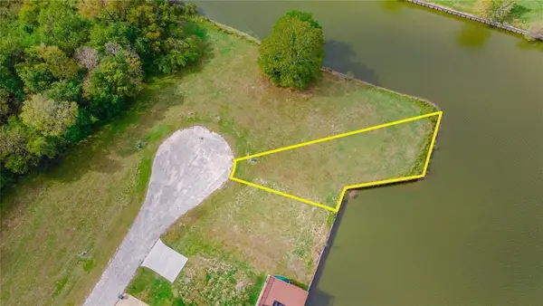 196 N Forest Drive, Huntsville, TX 77340