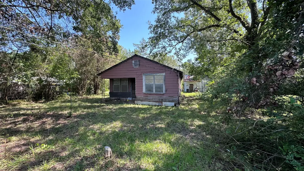 107 Church St, Willis, TX 77378 - Image #1