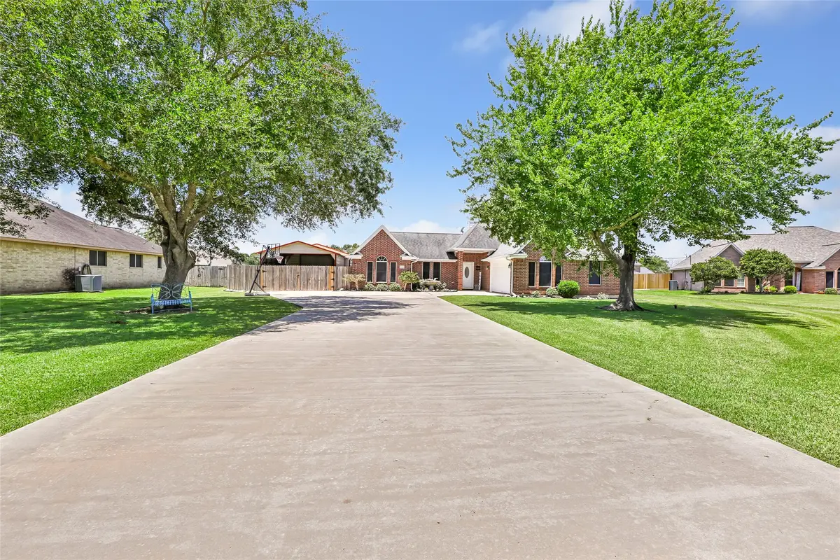 5810 Dixie Lane, Baytown, TX 77523 - Image #1