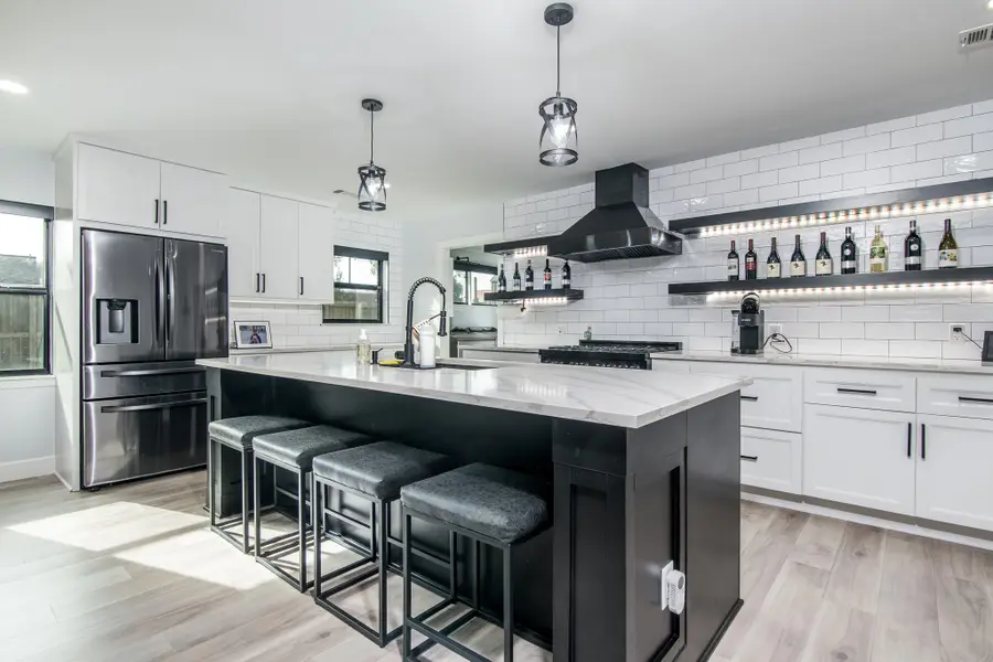 712 Clarence Street, Tomball, TX 77375 - #3