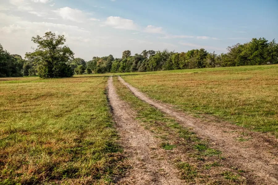 2745 Happy Hollow Road, Brenham, TX 77833 - Image #2