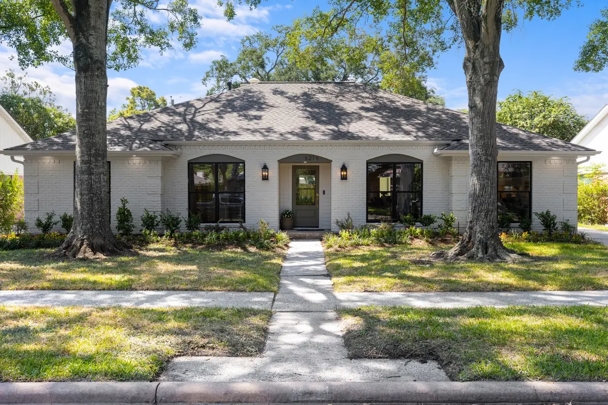 6219 Bayou Bridge Drive, Houston, TX 77096 - Image #1