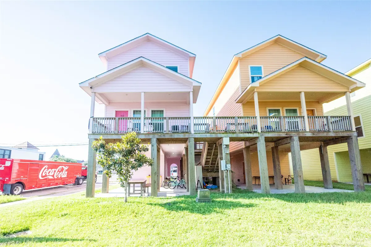 915 Moody Avenue, Galveston, TX 77550 - #1