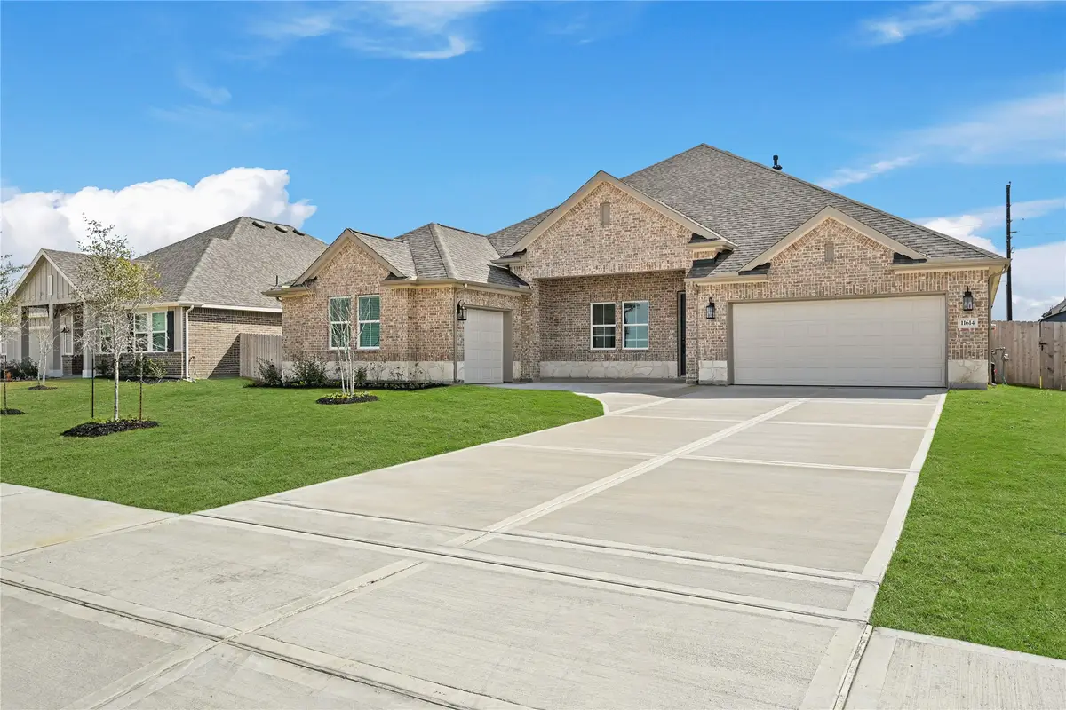 11714 Old Fashion Circle, Monterey Belvieu, TX 77535 - #1