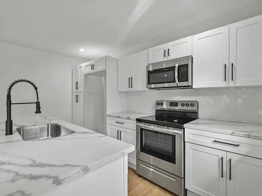 5823 Pershing Street, Houston, TX 77033 - #3