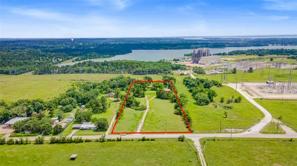 10973 Longstreet Road, Willis, TX 77318