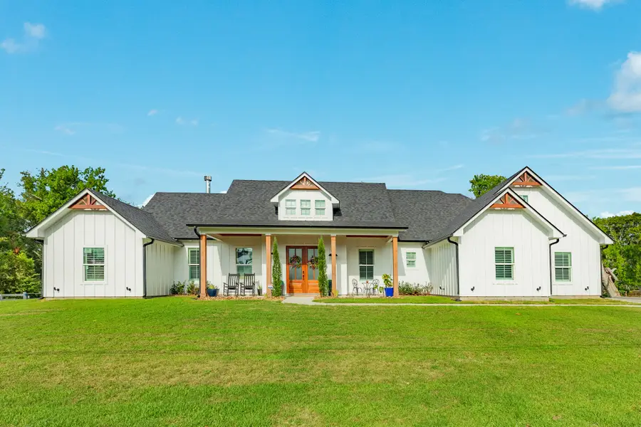 206 Black Oak Dr, Angleton, TX 77515 - #2