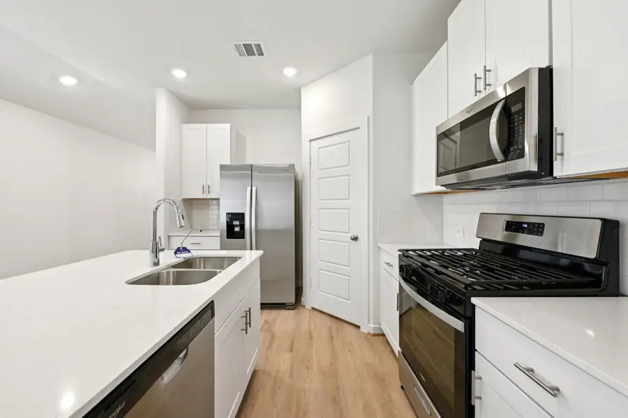 6658 Lahna Oak Drive, Conroe, TX 77304 - #3