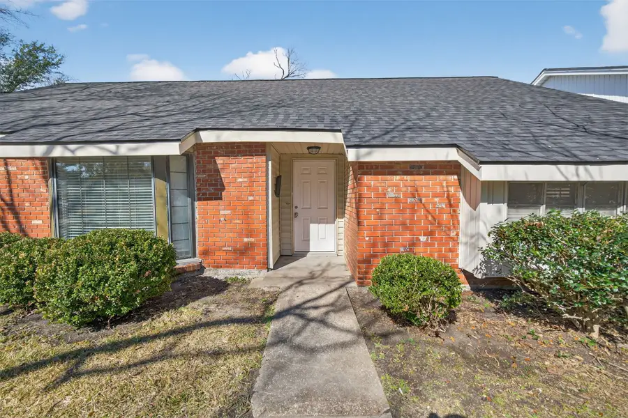 702 Rosewood Drive, Baytown, TX 77520 - Image #3