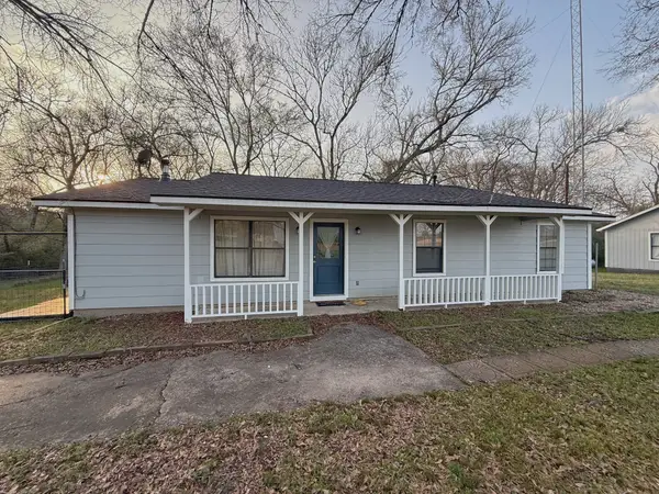 4984 Fm 977, Leona, TX 75850