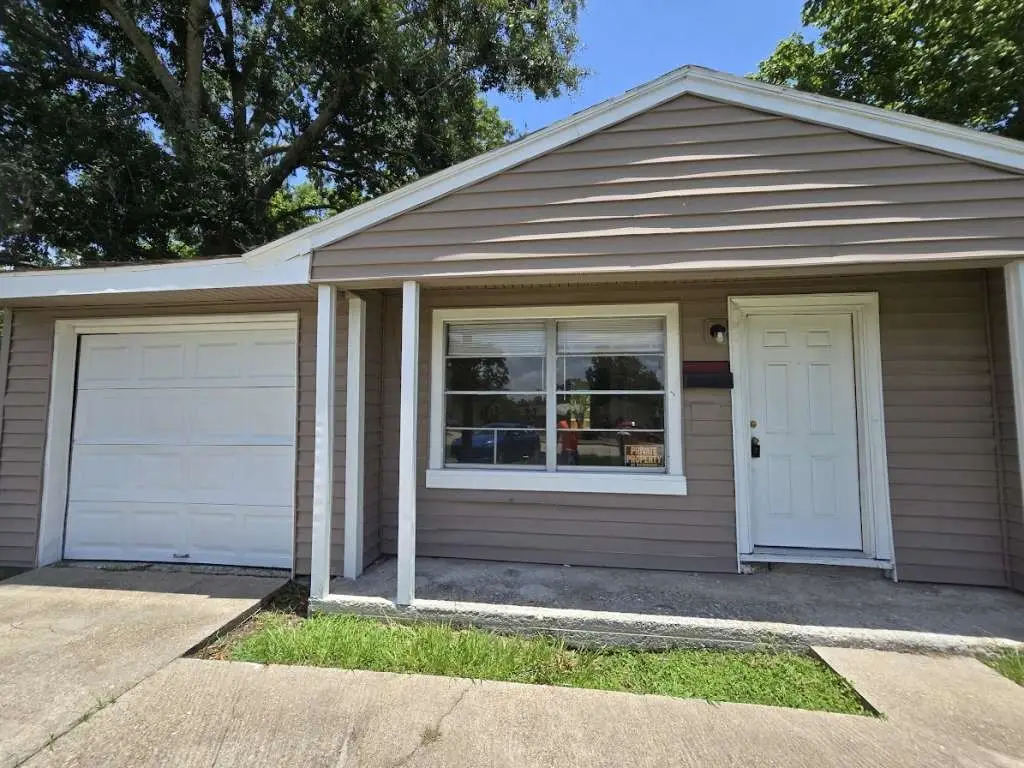 5 Lanes End Street, Baytown, TX 77520 - Image #1