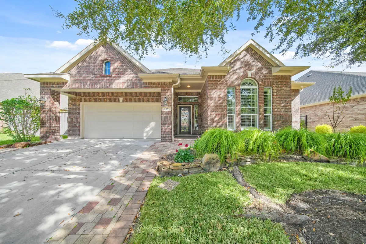2417 E Tuschman, Pearland, TX 77581 - #1