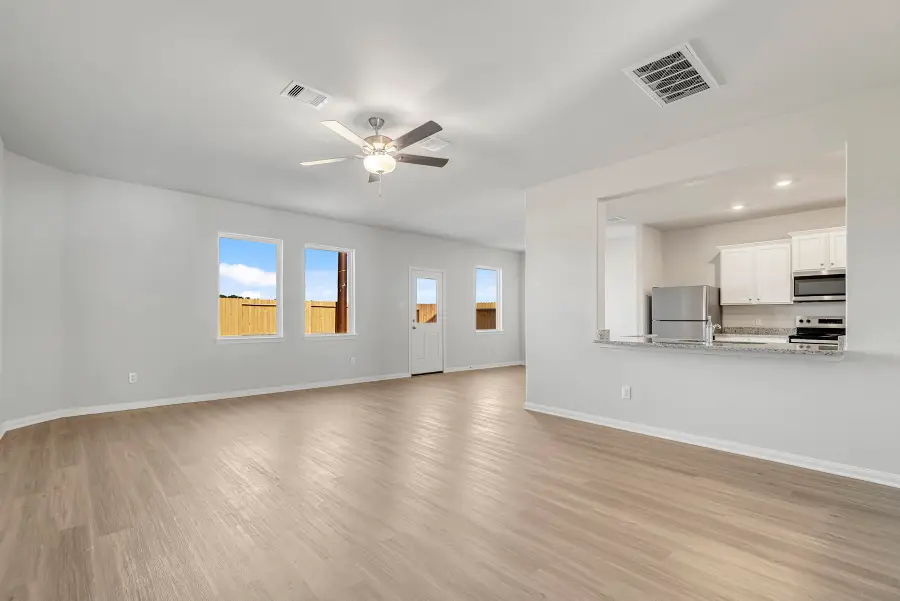 8212 Vanilla Orchid Drive, Houston, TX 77016 - Image #2