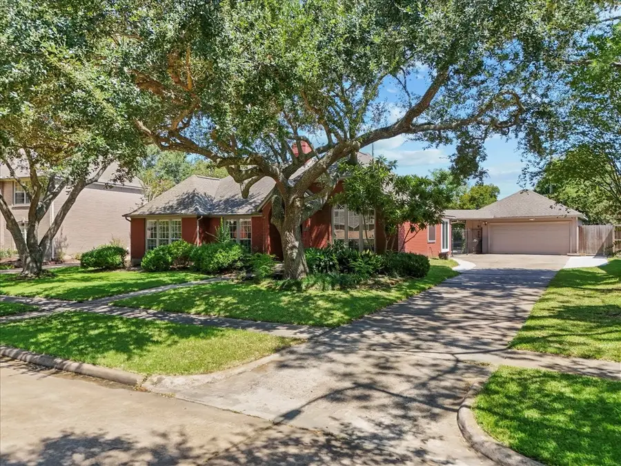 2422 Fairwind Drive, Houston, TX 77062 - Image #3