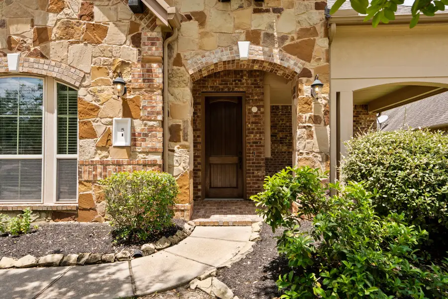 51 Chestnut Meadow Drive, Conroe, TX 77384 - #2