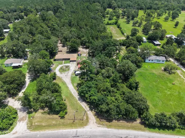 109 Didlake Road, Huntsville, TX 77340