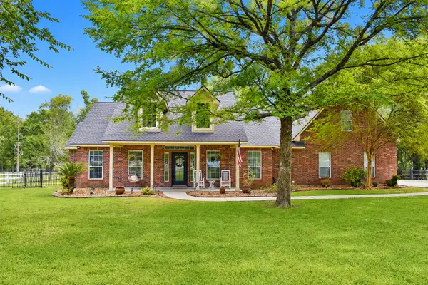 9072 Grand Lake Estates Drive, Montgomery, TX 77316