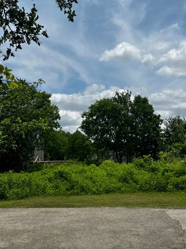 1902 Brewster Street, Houston, TX 77026
