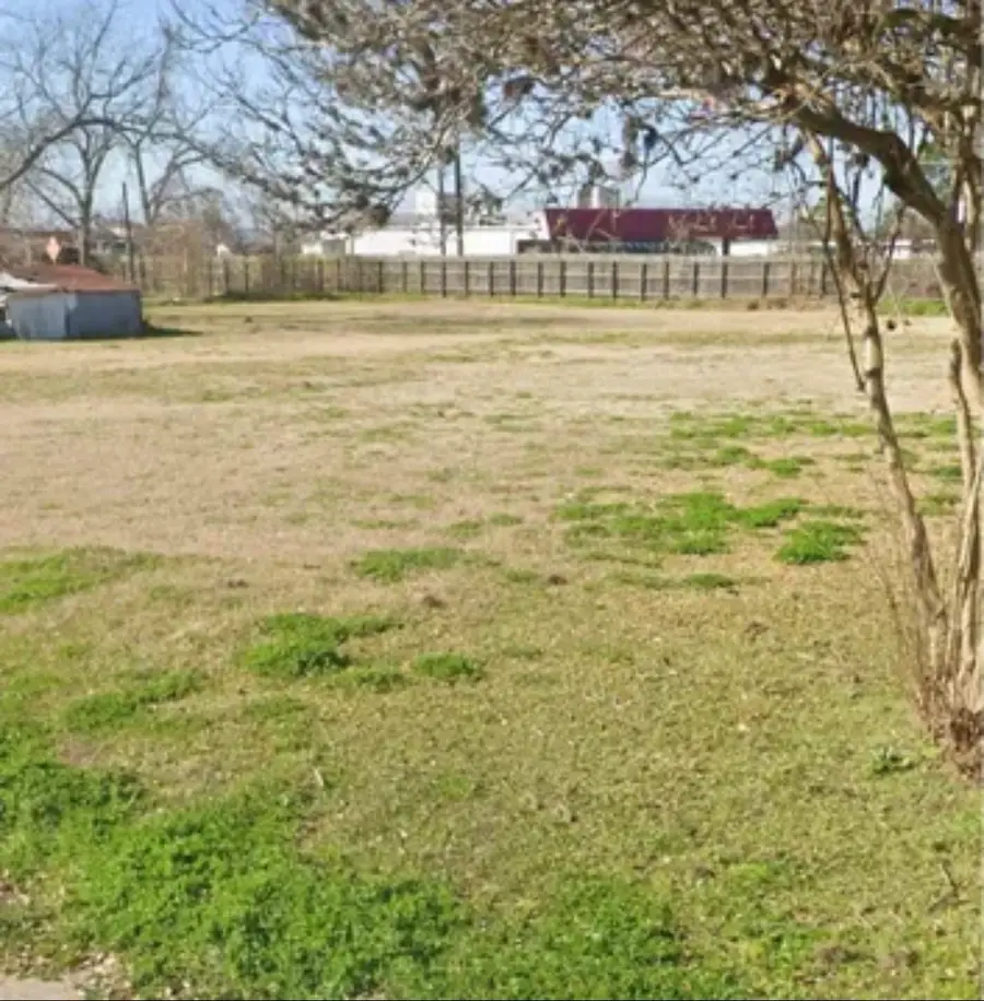 906 Rice Street, Hempstead, TX 77445 - #2